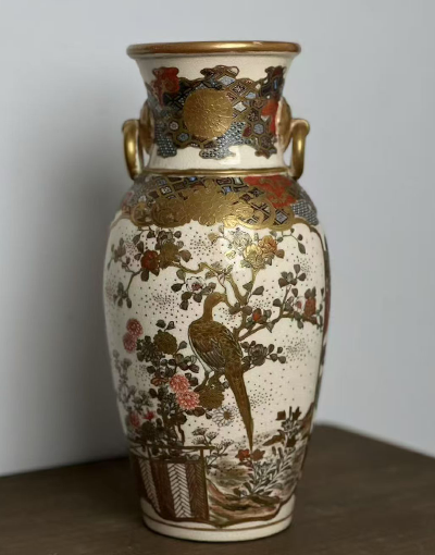 日本　薩摩焼（白薩摩）花鳥紋金彩双耳瓶  明治晩期～大正時期（1890 年～1920 年頃）